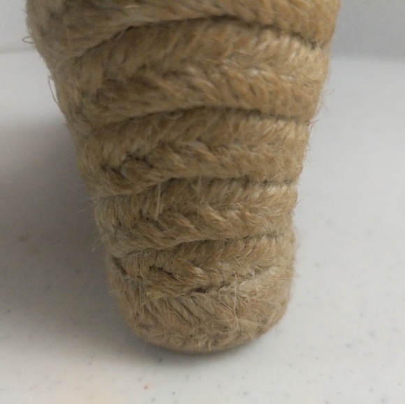 Adrienne Vittadini Gold Metallic Wedge 4" Heel Chris's Cross ShoeJute Heel 7.5 - Picture 11 of 14